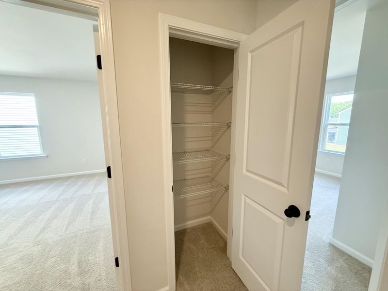 Spacious, unfurnished interior of a new home in , Summerville (Image 36).