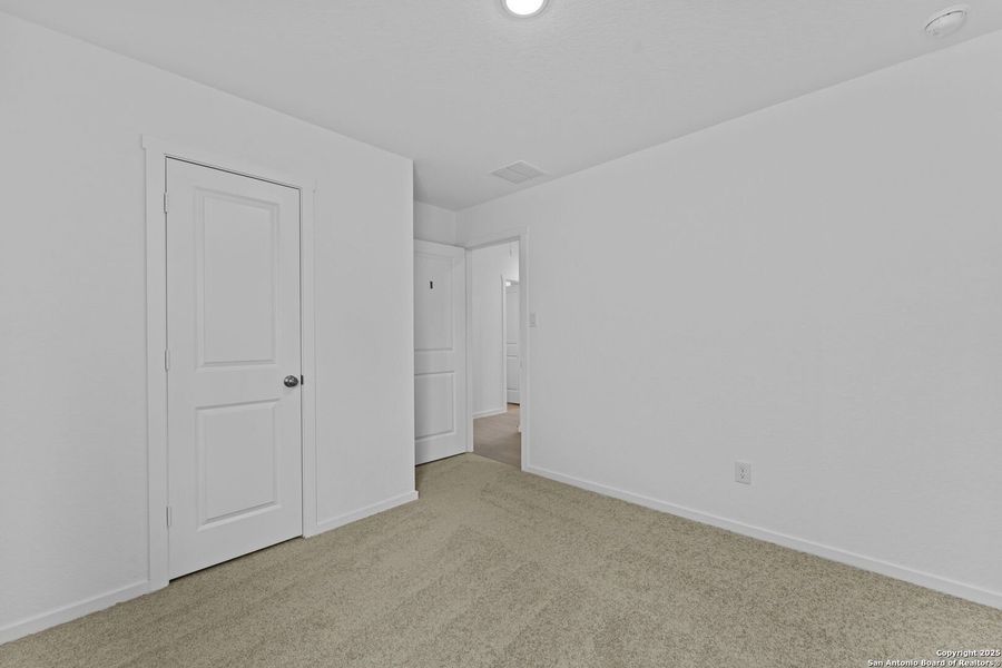 Spacious, unfurnished interior of a new home in Waterwheel: Cottage Collection, San Antonio (Image 18).