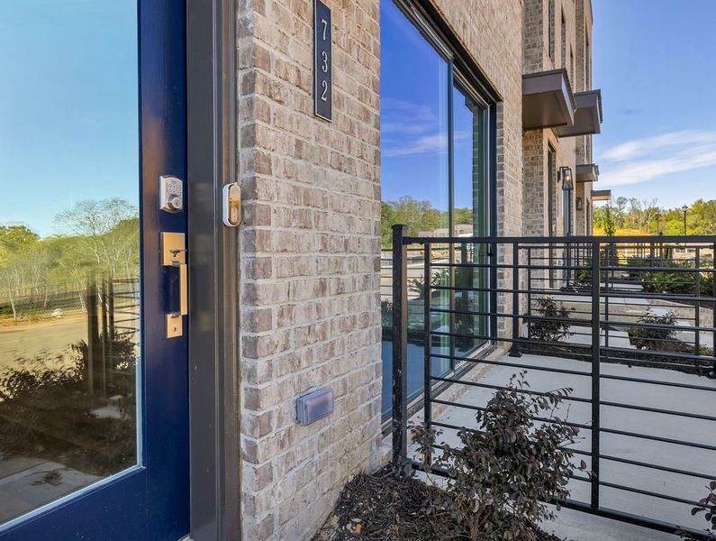 Exterior details and patio area of a home in Echo Park, Suwanee (Image 3).