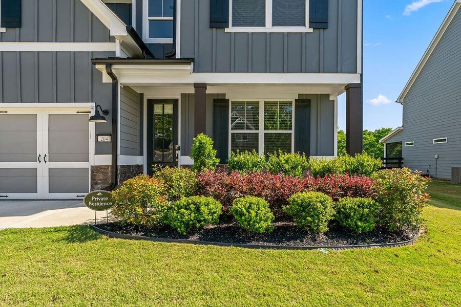 Exterior details and patio area of a home in , Dallas (Image 30).