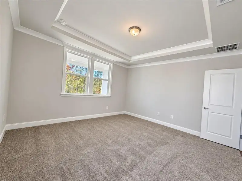 Spacious, unfurnished interior of a new home in Sun City Peachtree, Griffin (Image 8).