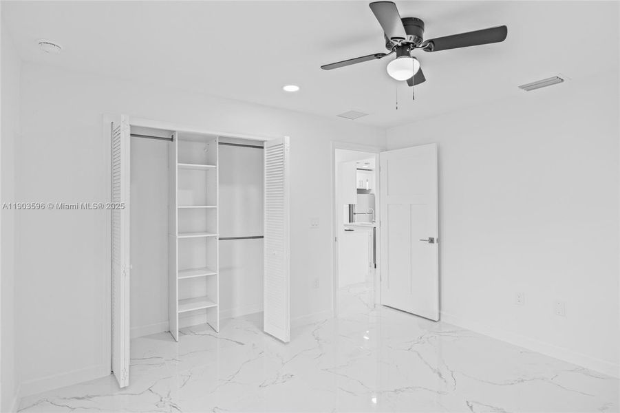 Spacious, unfurnished interior of a new home in , Lehigh Acres (Image 15).