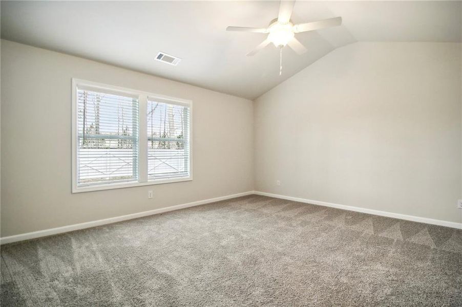 Spacious, unfurnished interior of a new home in , Auburn (Image 18).
