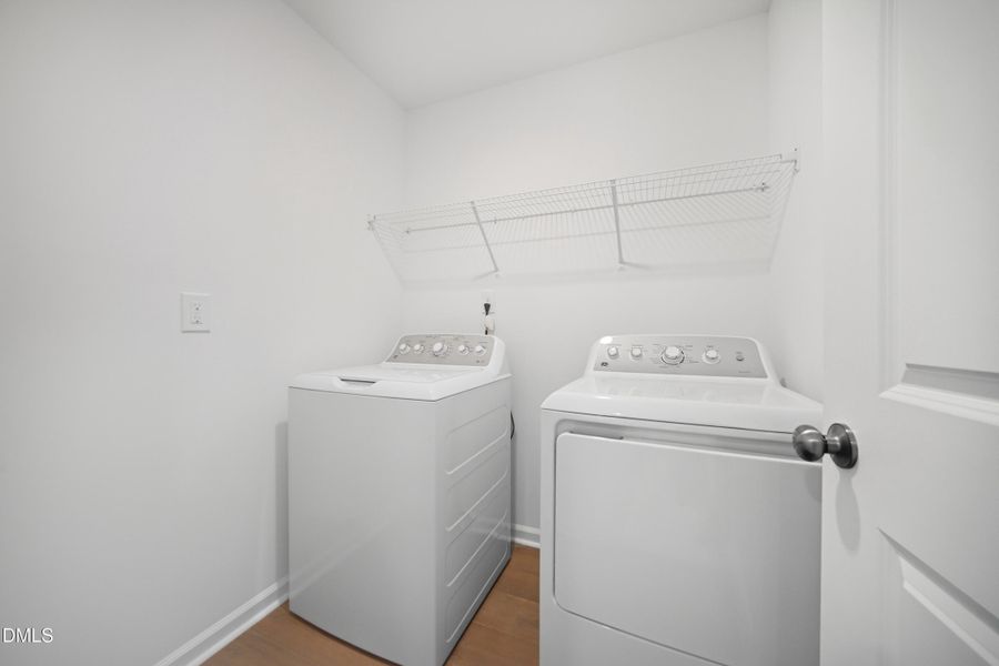SUN_Everlee_Pic_CarsonII_QMI_229_Laundry