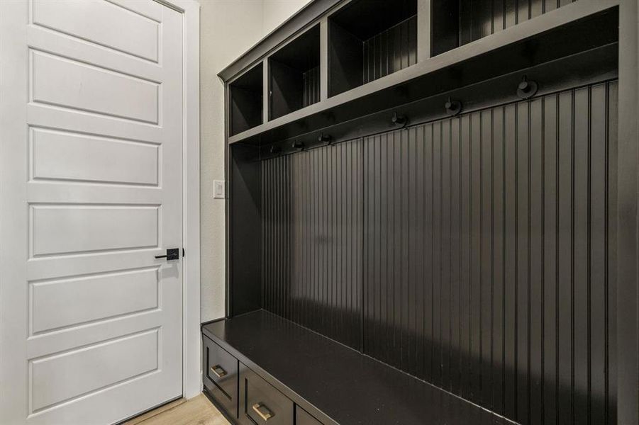 24-2119Verona_024 24-2119Verona_024