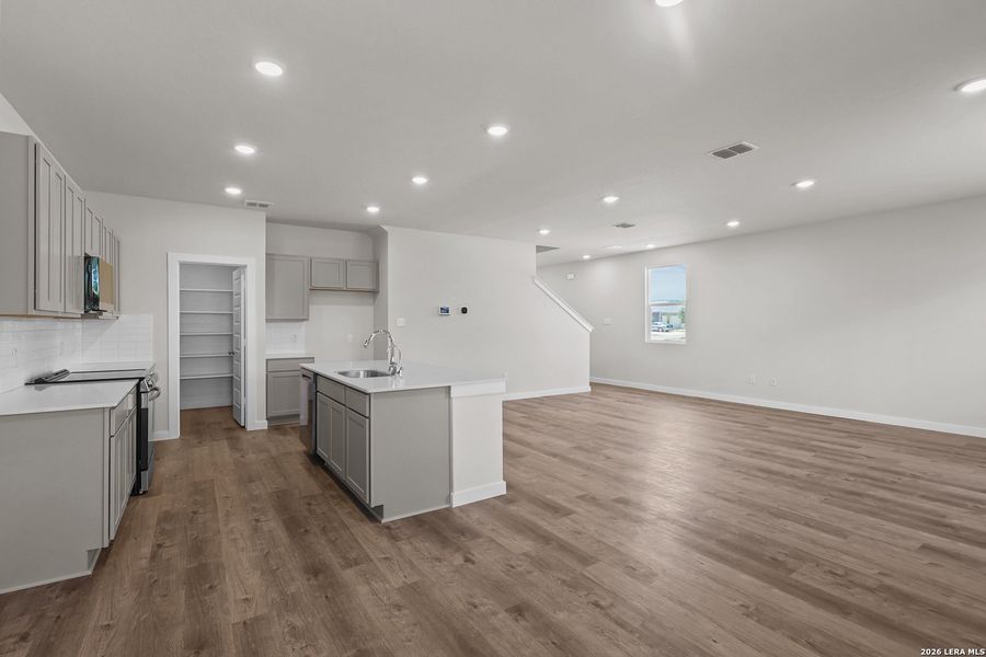 Image 37 of a home in Spring Creek.