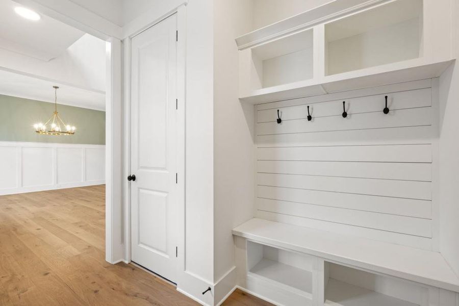 Spacious, unfurnished interior of a new home in White Post on Lake Lanier, Gainesville (Image 17). Spacious, unfurnished interior of a new home in White Post on Lake Lanier, Gainesville (Image 17).