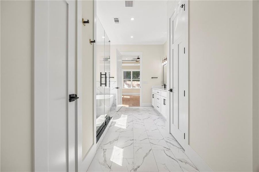 Spacious, unfurnished interior of a new home in , Marietta (Image 88).