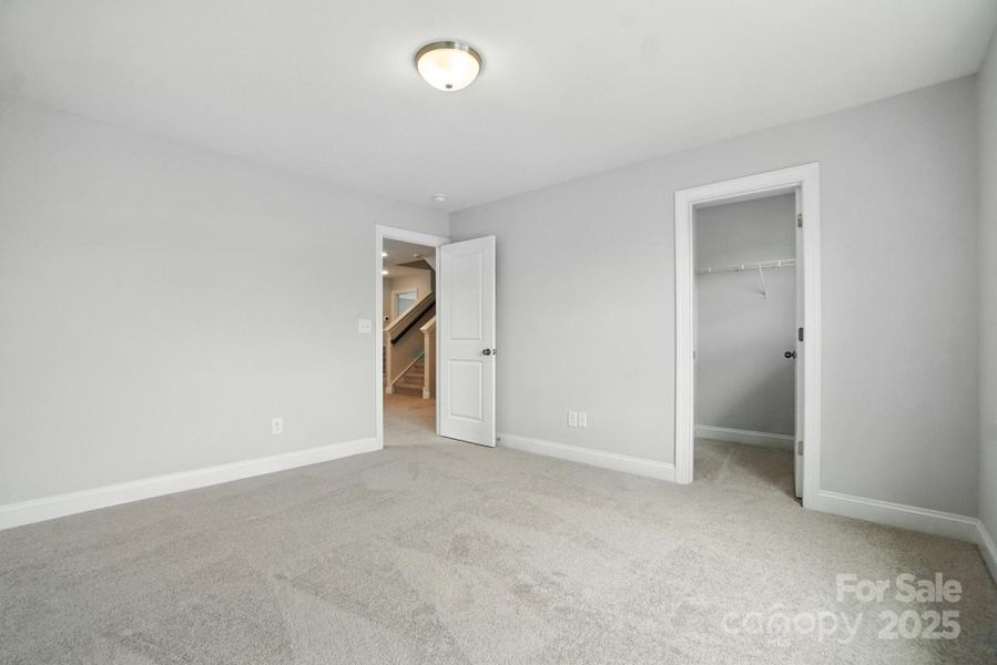 Spacious, unfurnished interior of a new home in Hampton Woods, Charlotte (Image 20).