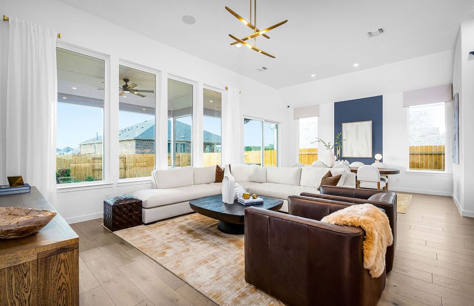 Representative furnished interior of a home built from the Cuney by Pulte Homes in Corley Farms, Boerne (Image 24).