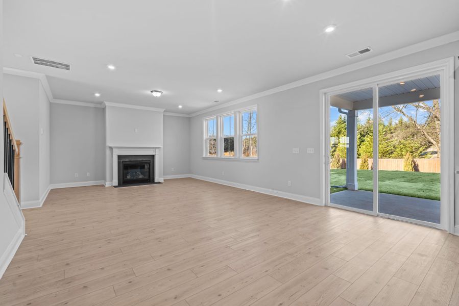Spacious, unfurnished interior of a new home in Sparrow Creek, Boiling Springs (Image 25). Spacious, unfurnished interior of a new home in Sparrow Creek, Boiling Springs (Image 25).