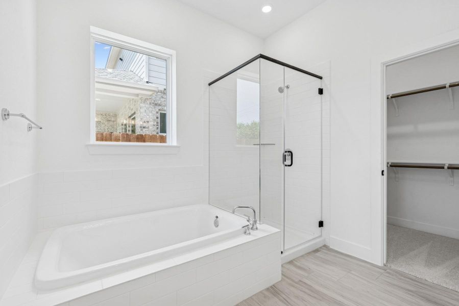 Owner's Bathroom Owner's Bathroom