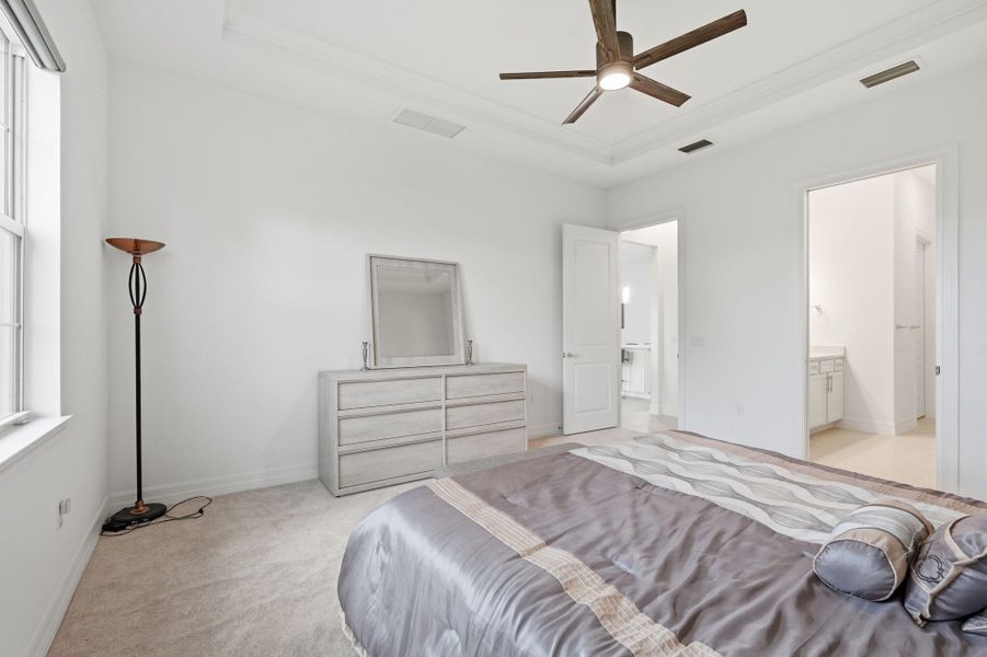 3-web-or-mls-10550_Northbrook_Cir_003