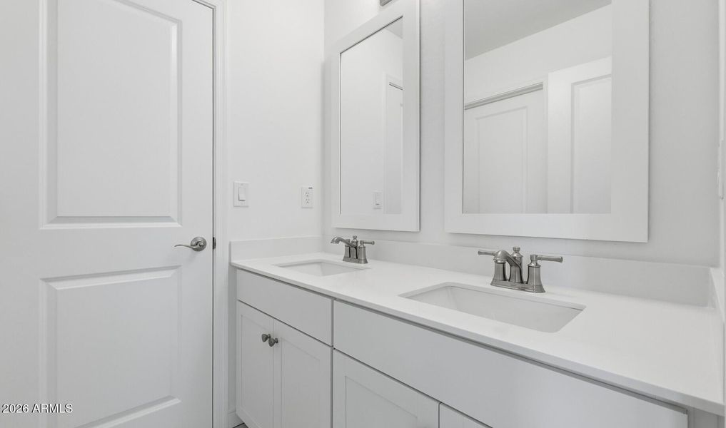 Manor Lot #90 Hall Bath (2) (Large)