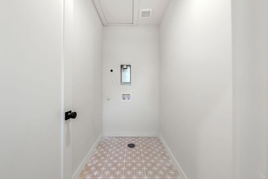 Spacious, unfurnished interior of a new home in , Austin (Image 23).