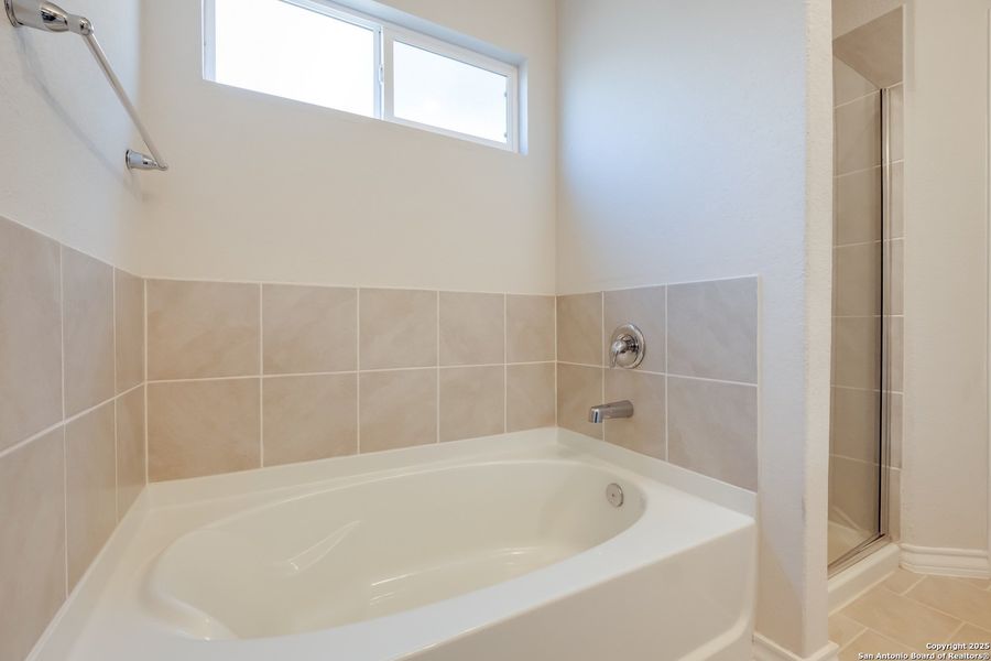 Furnished interior view inside a new home in Laurel Vistas, San Antonio (Image 12). Furnished interior view inside a new home in Laurel Vistas, San Antonio (Image 12).