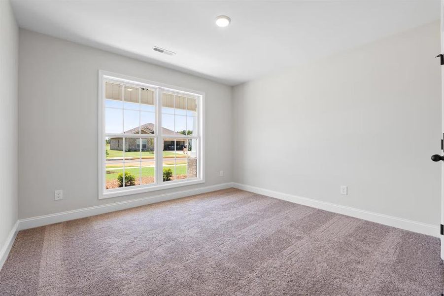 Spacious, unfurnished interior of a new home in Meadow Ridge Estates, Josephine (Image 24).