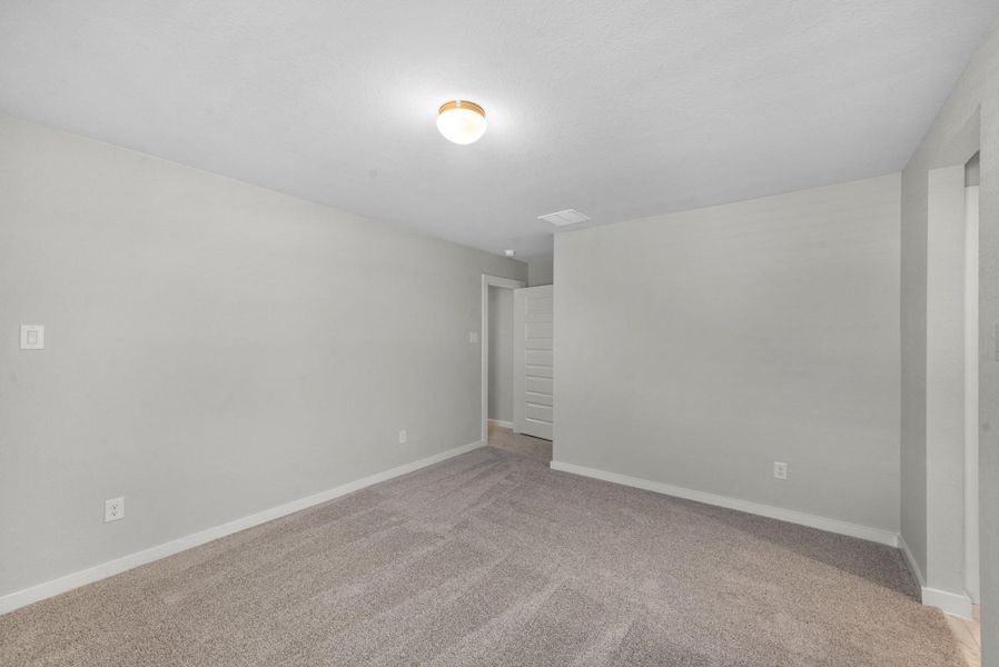 Spacious, unfurnished interior of a new home in Beacon Hill, Waller (Image 31).