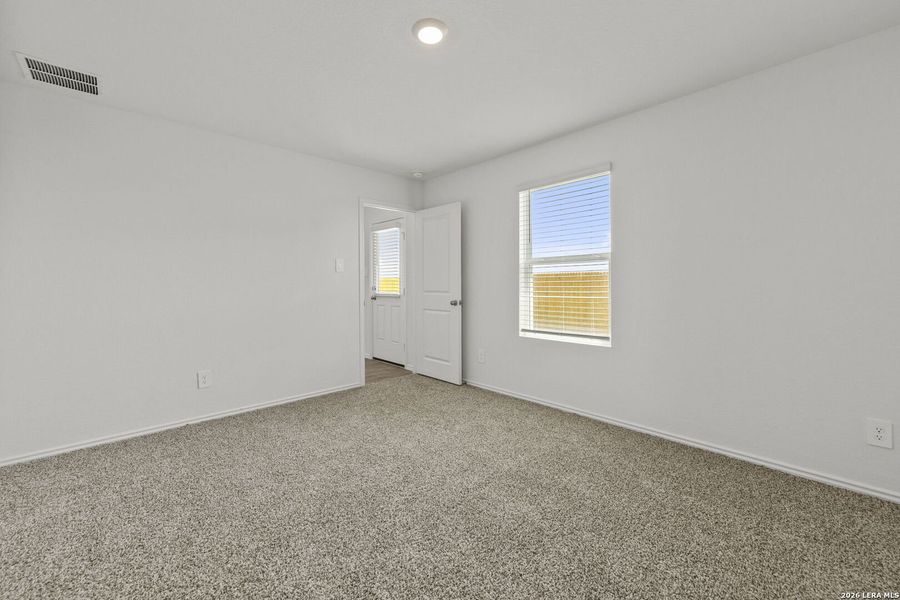 Spacious, unfurnished interior of a new home in Hickory Ridge, Elmendorf (Image 34).