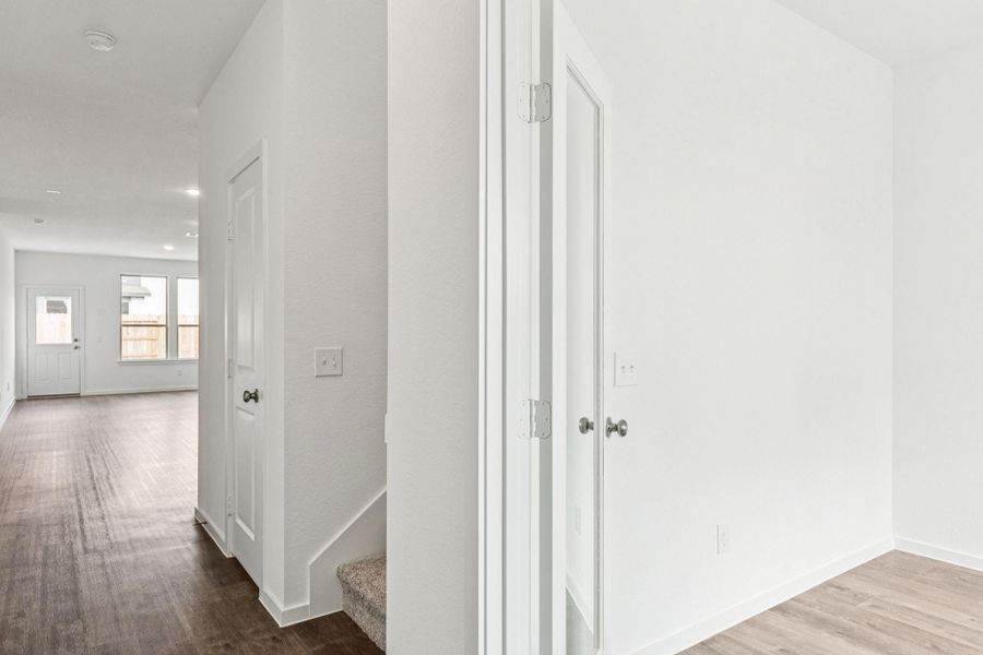 Spacious, unfurnished interior of a new home in River Ranch, Dayton (Image 26).