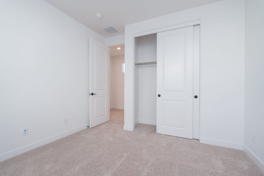 Spacious, unfurnished interior of a new home in Terraza, San Tan Valley (Image 15). Spacious, unfurnished interior of a new home in Terraza, San Tan Valley (Image 15).