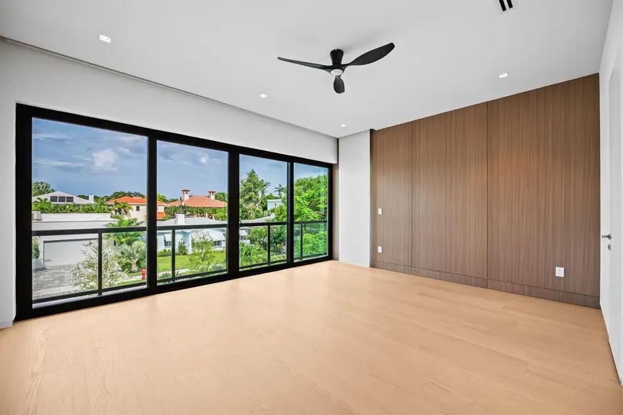 33-web-or-mls-607-ne-17th-ave