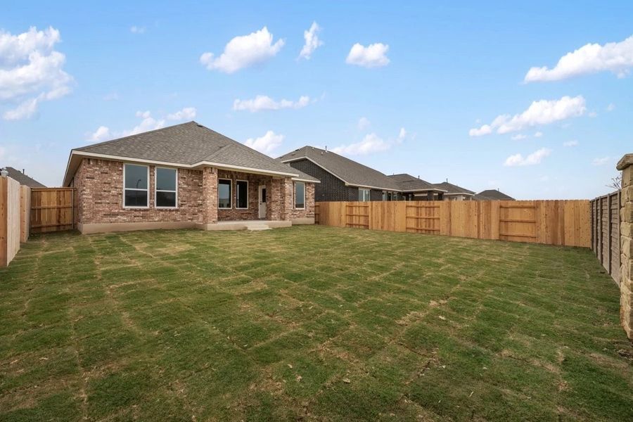 Exterior details and patio area of a home in Berry Creek Highlands, Georgetown (Image 27).