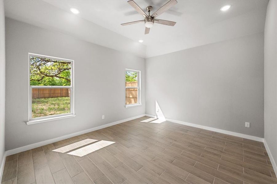 Spacious, unfurnished interior of a new home in , Kerens (Image 33).