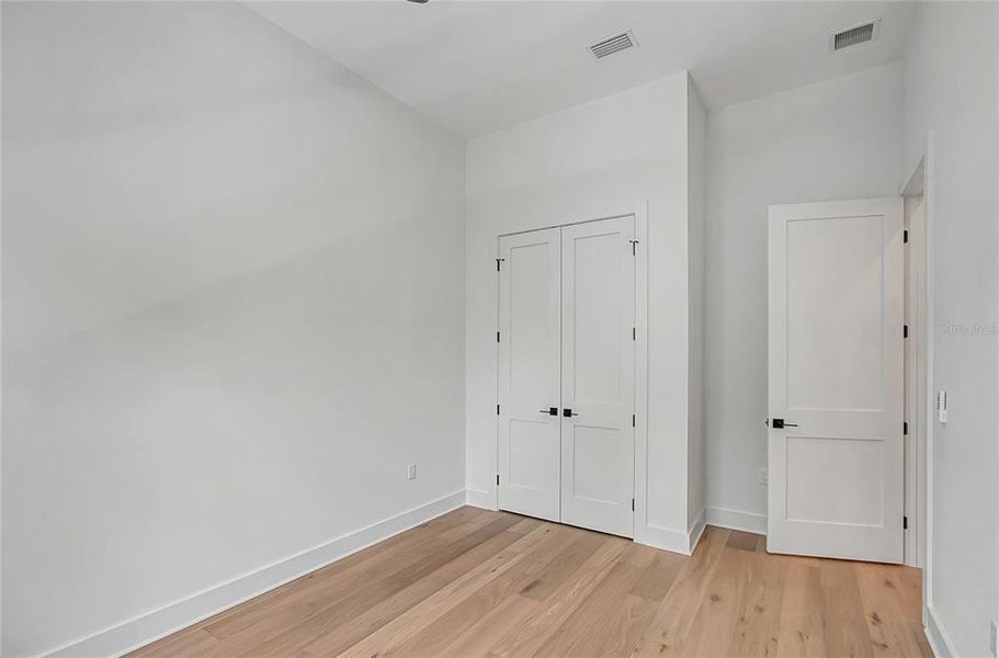 Spacious, unfurnished interior of a new home in , Tampa (Image 67).