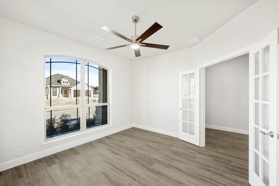 Spacious, unfurnished interior of a new home in Homestead at Daniel Farms, DeSoto (Image 22).