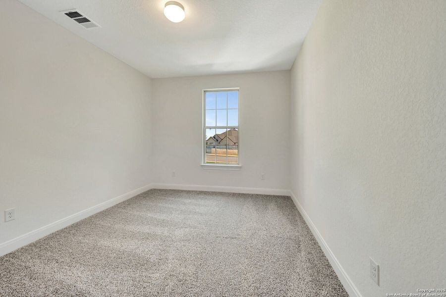 Spacious, unfurnished interior of a new home in Preserve at Annabelle Ranch, San Antonio (Image 10).
