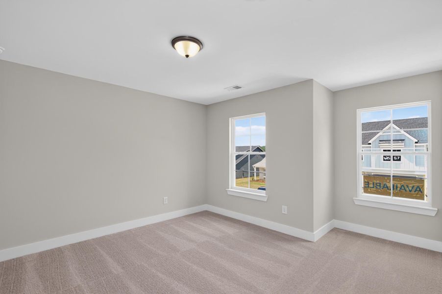 Spacious, unfurnished interior of a new home in Highland Bluff, Aiken (Image 19).