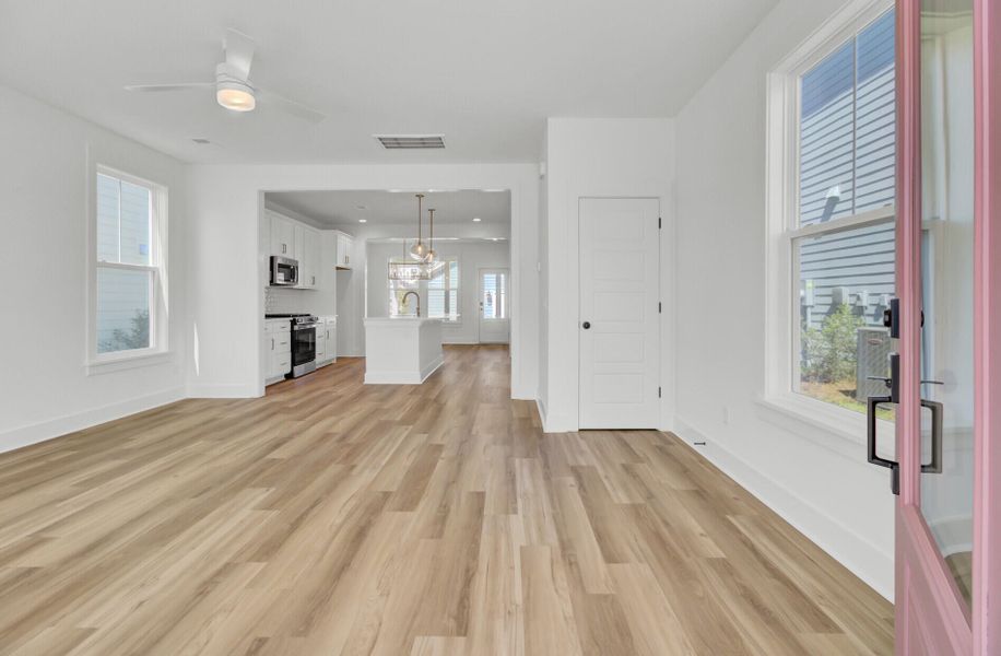 Spacious, unfurnished interior of a new home in Nexton - Midtown, Summerville (Image 9).