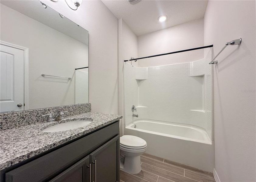 Furnished interior view inside a new home in , Winter Garden (Image 10).