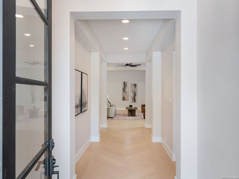 Spacious, unfurnished interior of a new home in , San Antonio (Image 23).
