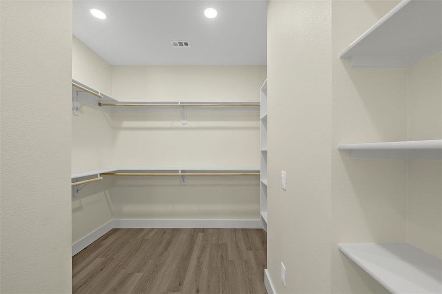 Spacious, unfurnished interior of a new home in , Waco (Image 33).