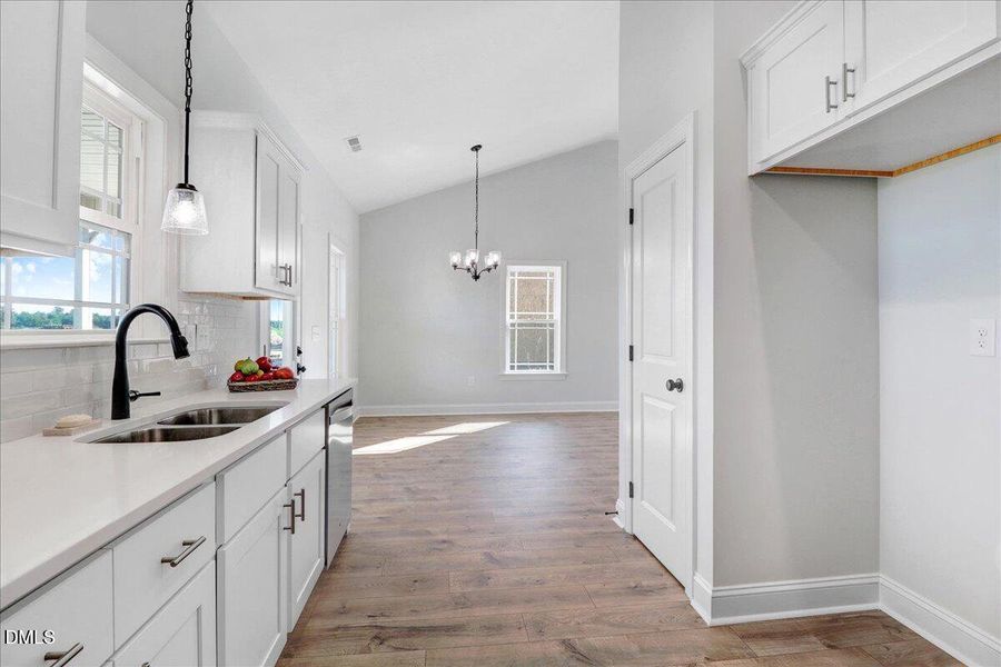 22-512 S Vance St-22