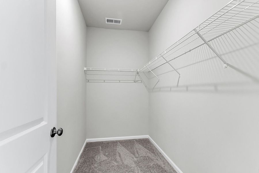 Spacious, unfurnished interior of a new home in Fairway Woods at Wyboo, Manning (Image 34).