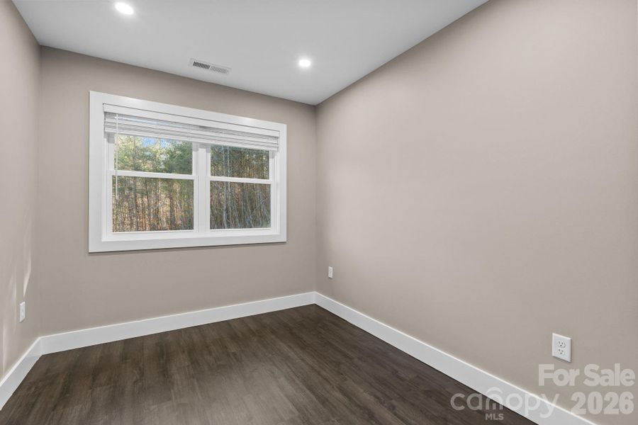 Spacious, unfurnished interior of a new home in , Weaverville (Image 22).