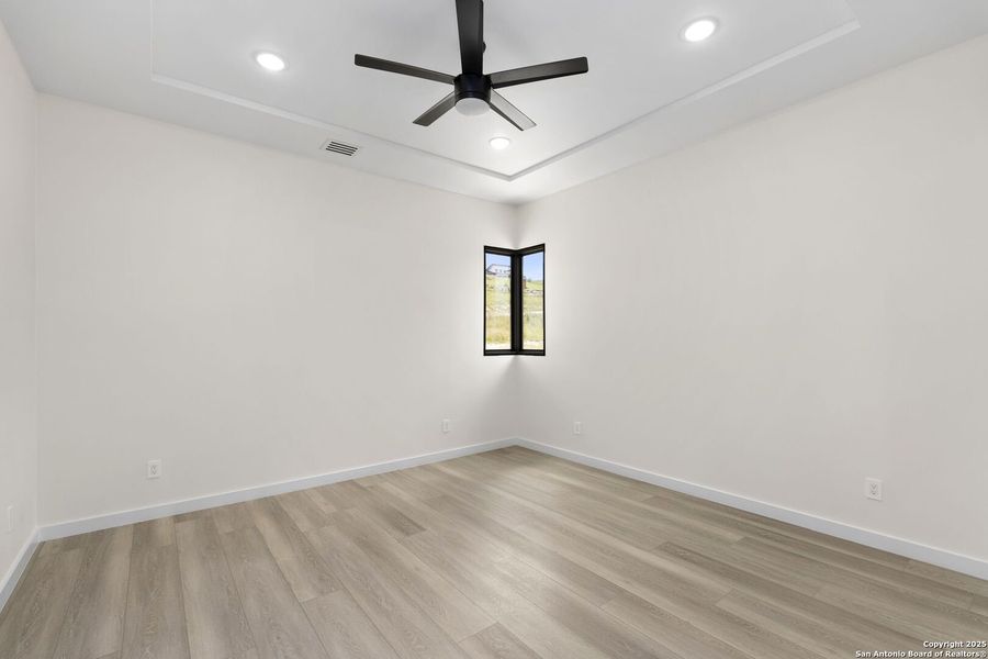 Spacious, unfurnished interior of a new home in , Spring Branch (Image 19).