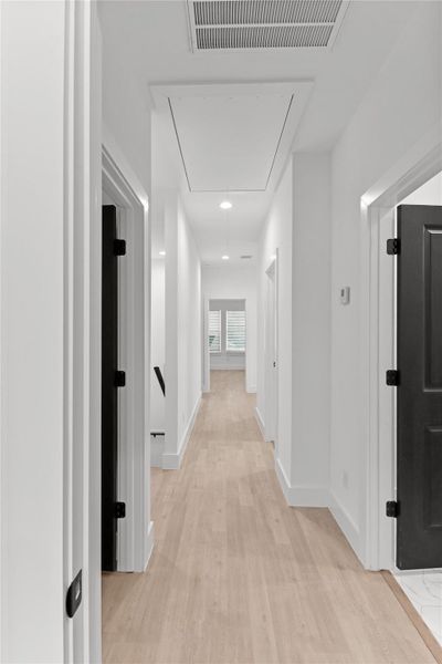 Spacious, unfurnished interior of a new home in , Houston (Image 24).