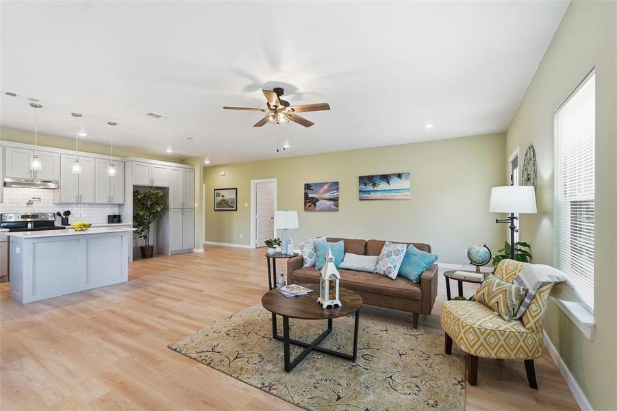 Furnished interior view inside a new home in , Gun Barrel City (Image 8).