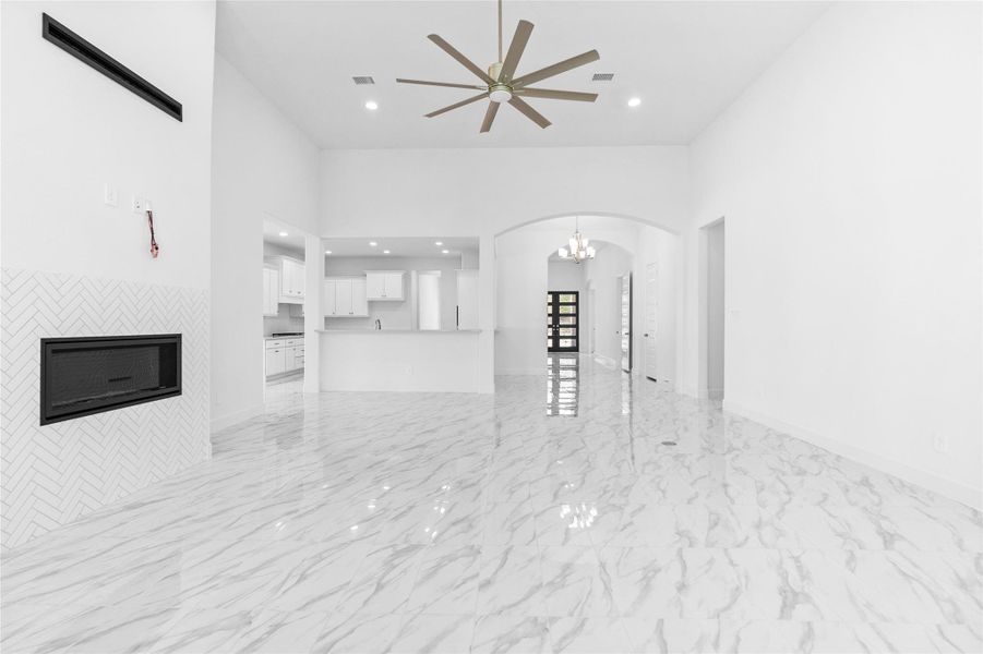 Spacious, unfurnished interior of a new home in Audubon Park 70', Magnolia (Image 26).