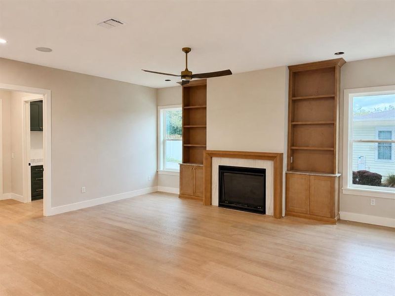 Spacious, unfurnished interior of a new home in , Ocala (Image 12).