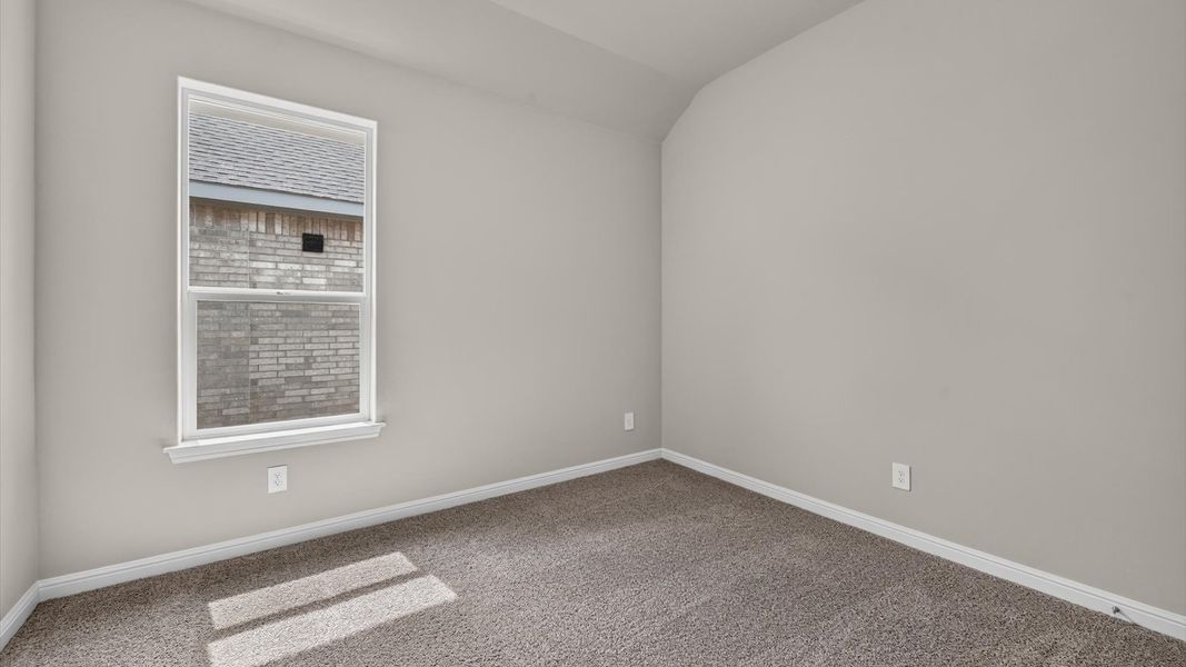 Representative unfurnished interior of a home built from the Bartlett by D.R. Horton in Lakeview Pointe, Midlothian (Image 25).