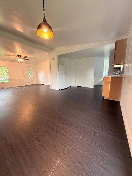 Spacious, unfurnished interior of a new home in , Moore Haven (Image 6).