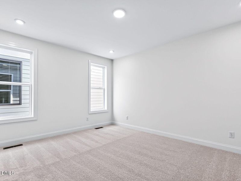 019-1280x960-primary-bedroom