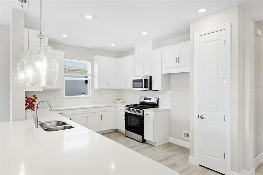 Furnished interior view inside a new home in , Bradenton (Image 11).