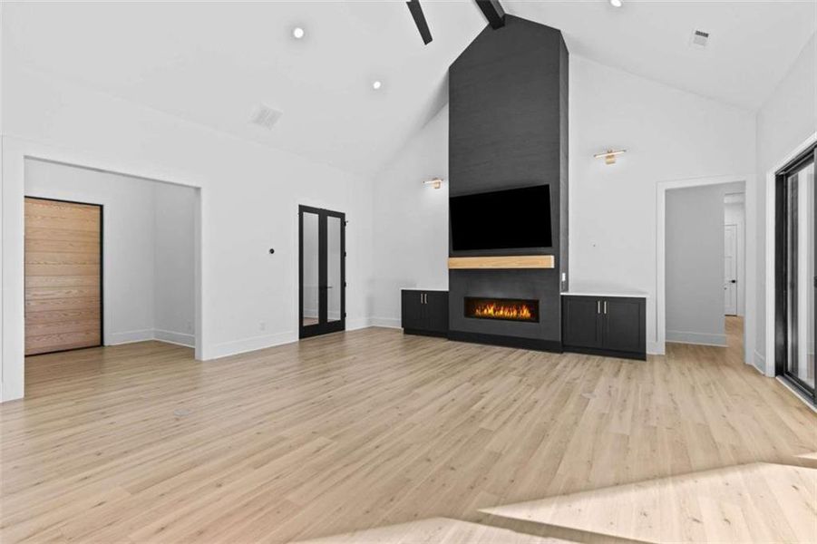Spacious, unfurnished interior of a new home in , Monroe (Image 46).