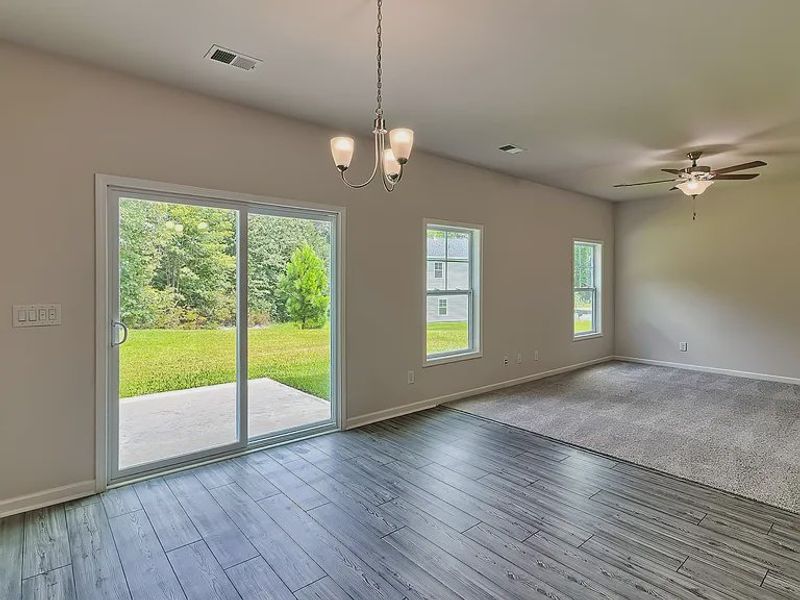 Spacious, unfurnished interior of a new home in Emanuel Creek, West Columbia (Image 8).